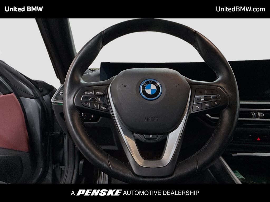 Thumbnail: 2023 BMW i4 - 6