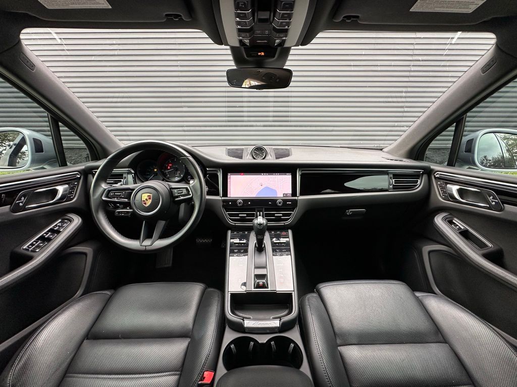 Thumbnail: 2022 Porsche Macan - 6