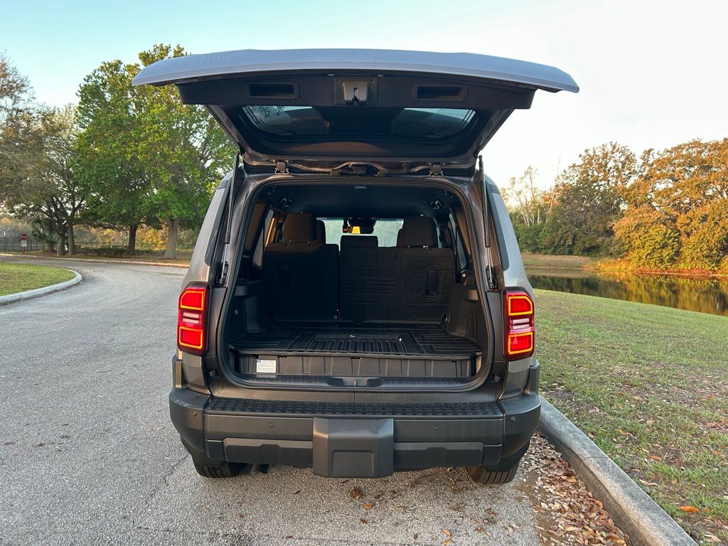 Thumbnail: 2025 Toyota Land Cruiser - 10