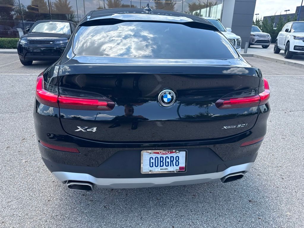 Used 2022 Black BMW xDrive30i image 5