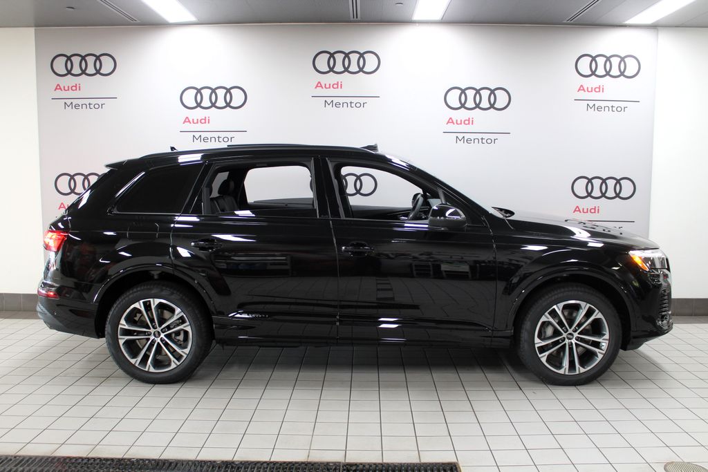Thumbnail: 2026 Audi Q7 - 7