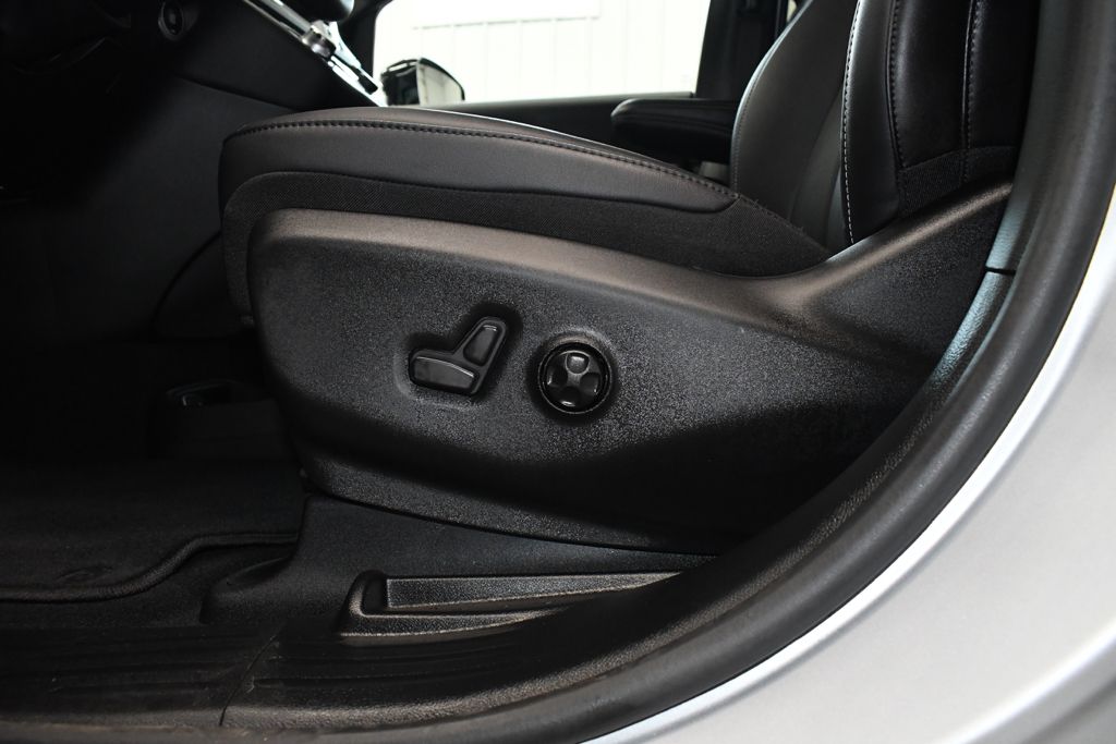 Used 2026 Silver Chrysler Select image 20