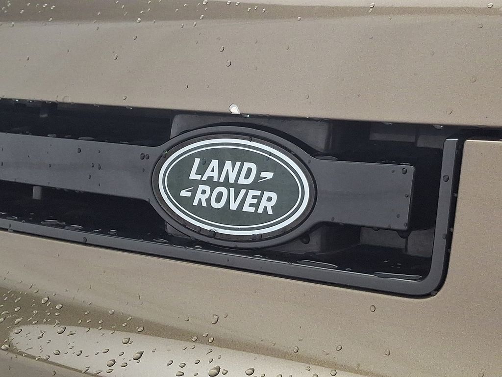 Thumbnail: 2020 Land Rover Defender - 29