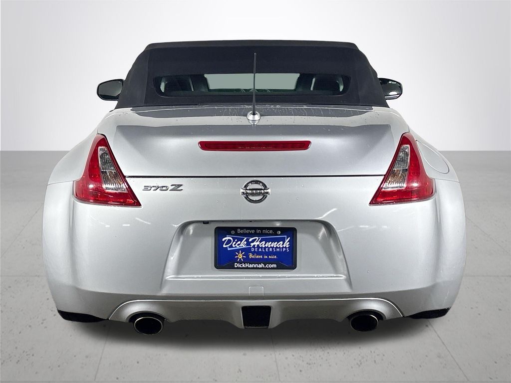 2011 Nissan 370Z Touring