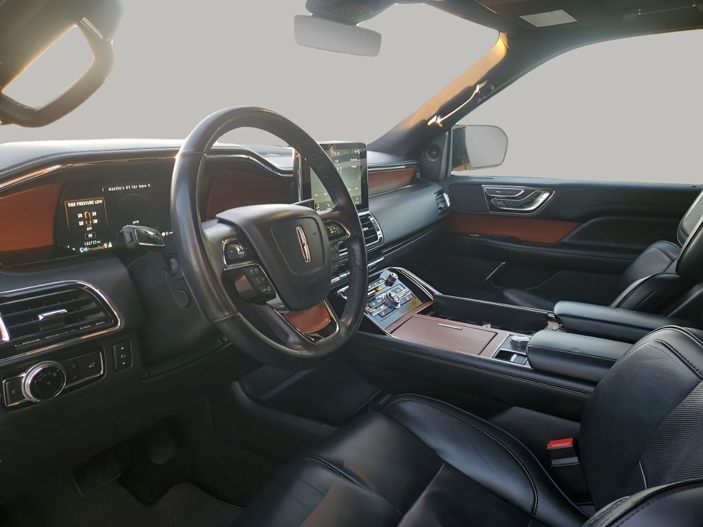 Used Car 2018 Lincoln Navigator  Reserve For Sale Under $25,000 In Austin, Texas