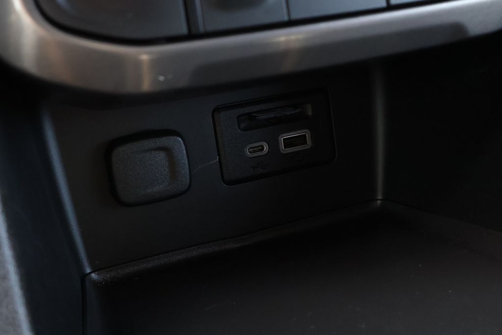 Thumbnail: 2023 GMC Acadia - 26