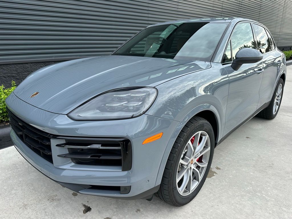 Thumbnail: 2026 Porsche Cayenne - 6