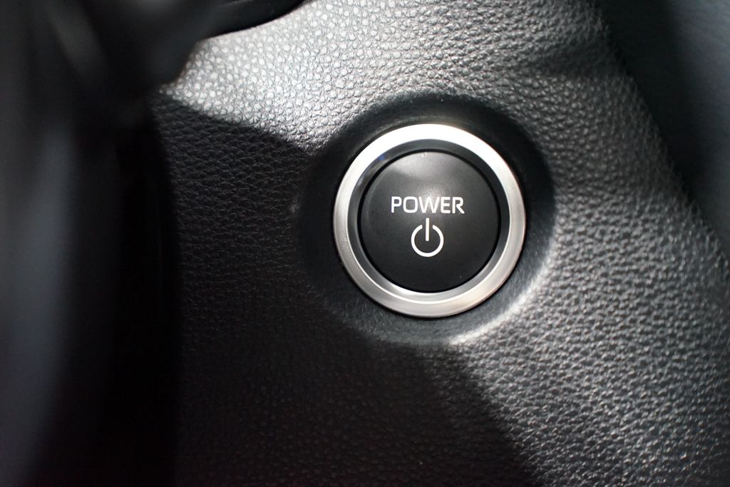 2025 Toyota Corolla SE 23