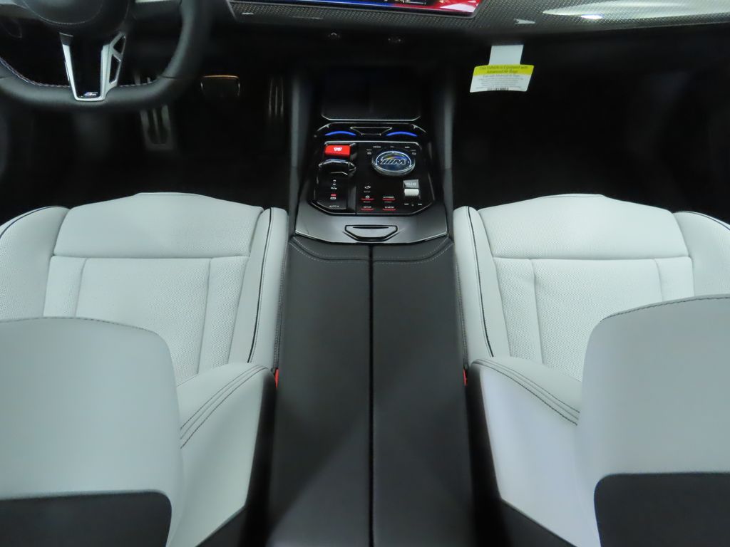 Thumbnail: 2026 BMW M5 - 17