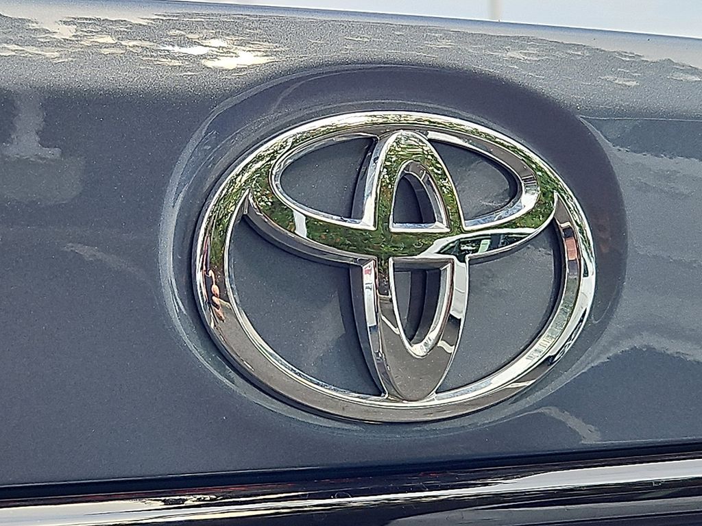 Thumbnail: 2022 Toyota Corolla - 30