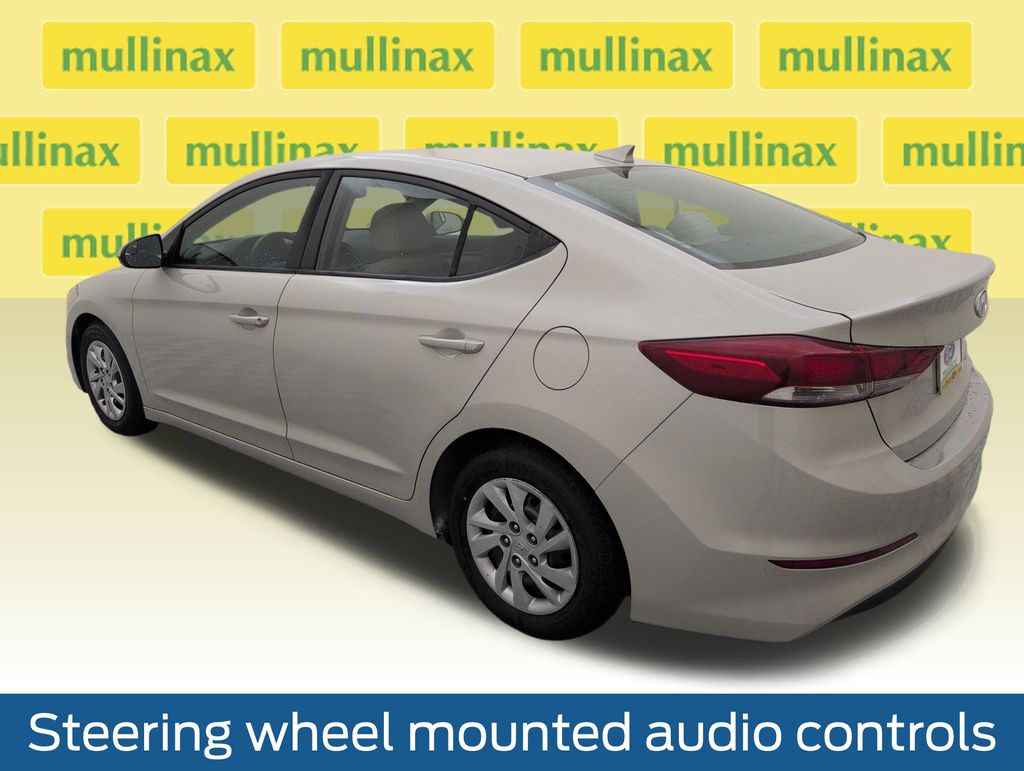 Used 2017 Beige Hyundai SE image 8