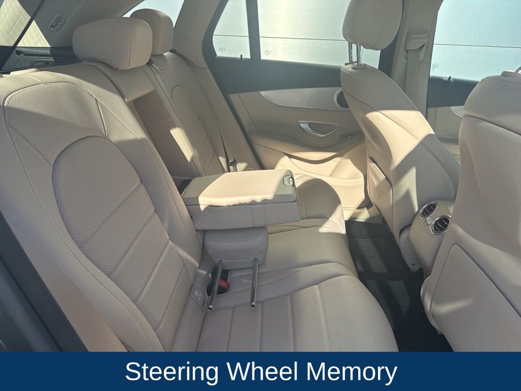 2022 Mercedes-Benz GLC 300 SUV