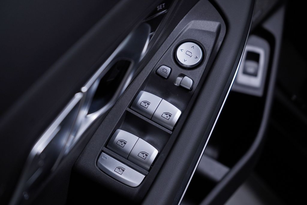 Thumbnail: 2026 BMW M3 - 18