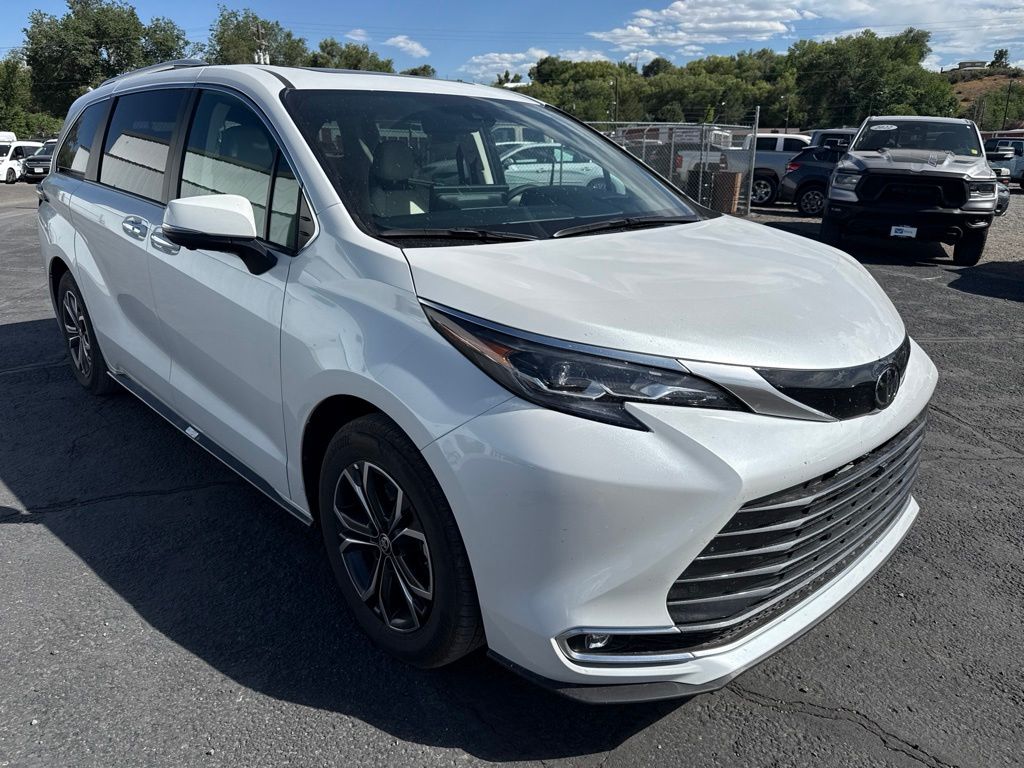  2026 Toyota Sienna Platinum 7-Passenger AWD   