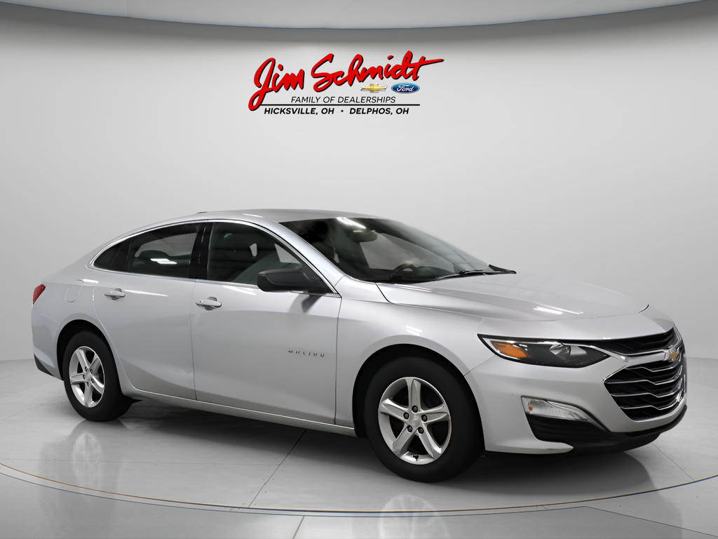 Silver Ice Metallic 2021 Chevrolet Malibu Sedan Front-Wheel Drive Continuously Variable Transmission