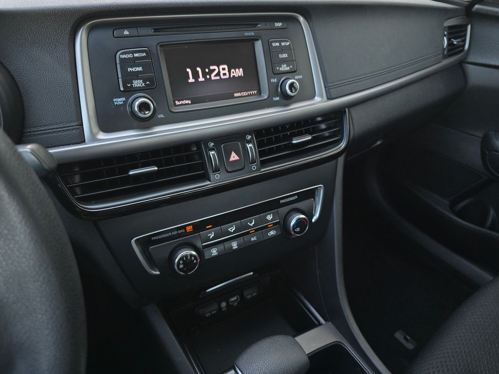 2017 Kia Optima LX photo 19