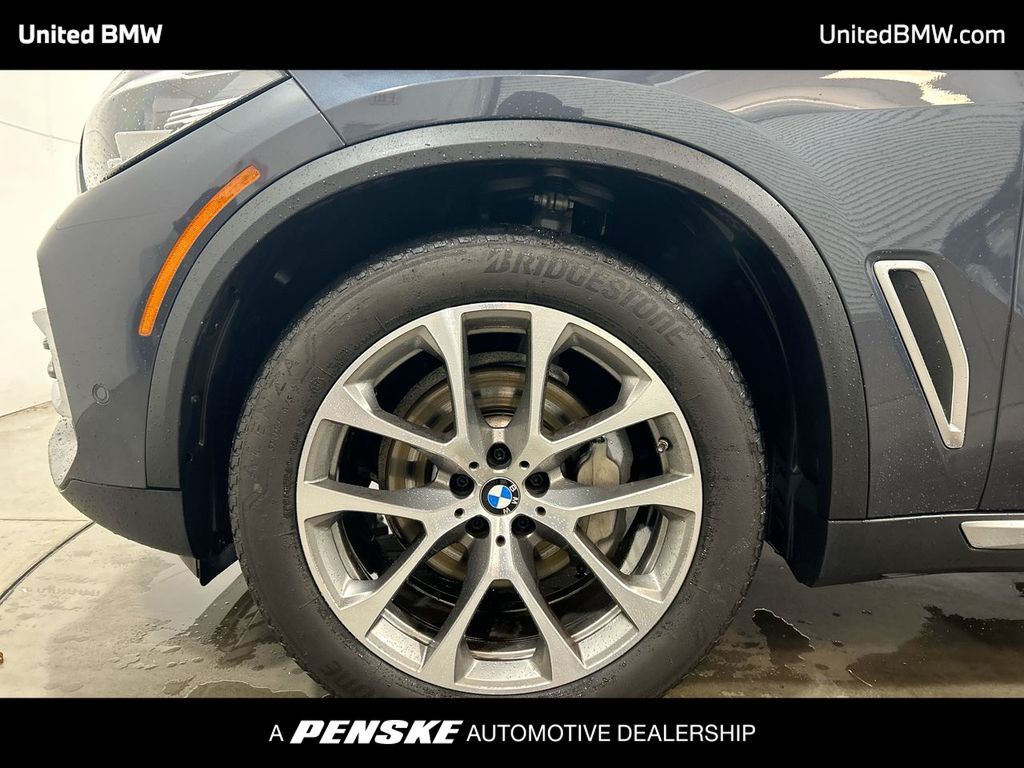 Thumbnail: 2021 BMW X5 - 10