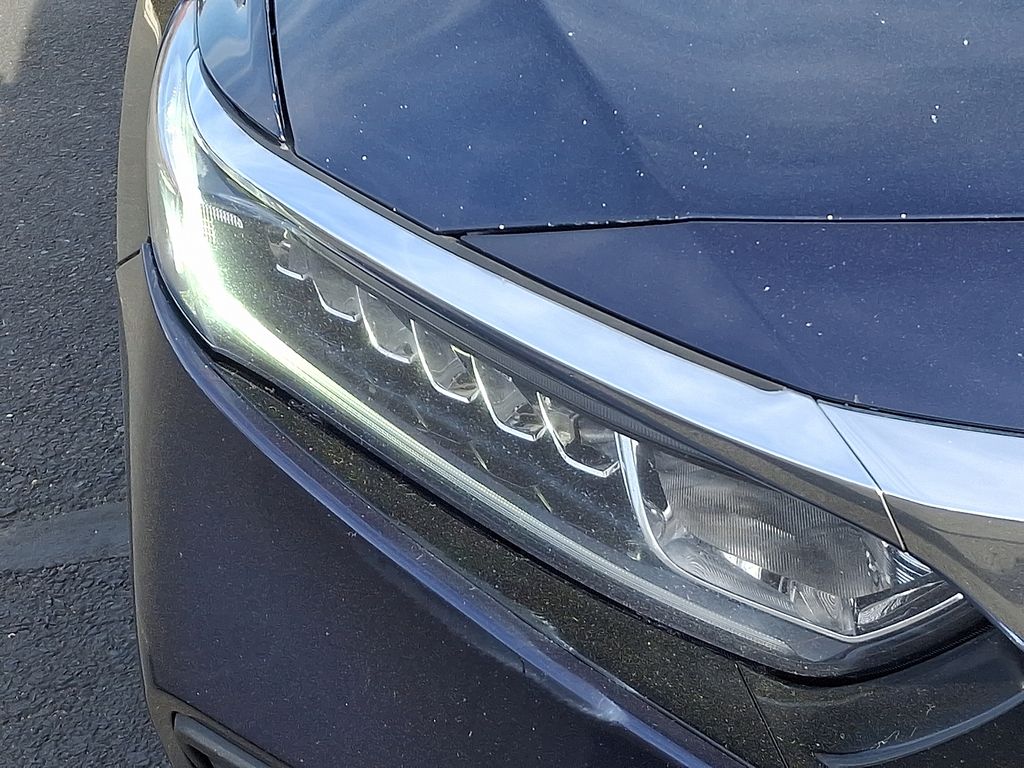 2018 Honda Accord LX 9