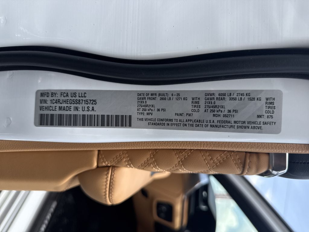 2025 Jeep Grand Cherokee Summit Reserve White at Victoria Chrysler Dodge Jeep Ram