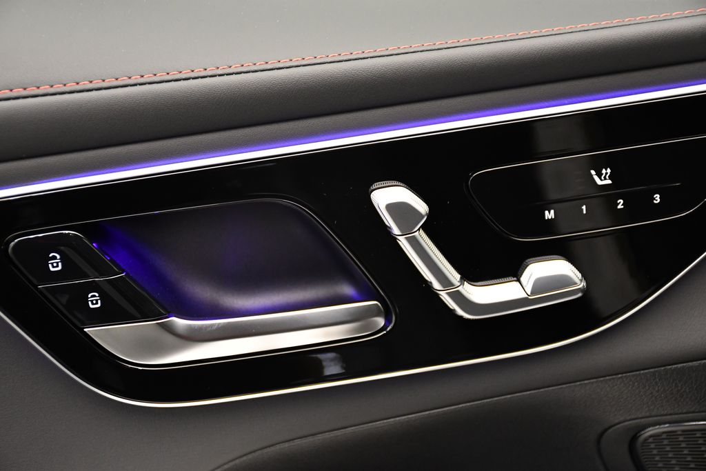 Thumbnail: 2025 Mercedes-Benz GLC - 31