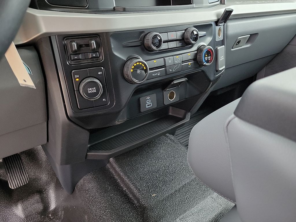 New 2026 White Ford XL image 25