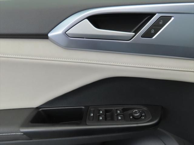 Thumbnail: 2026 Volkswagen Taos - 23