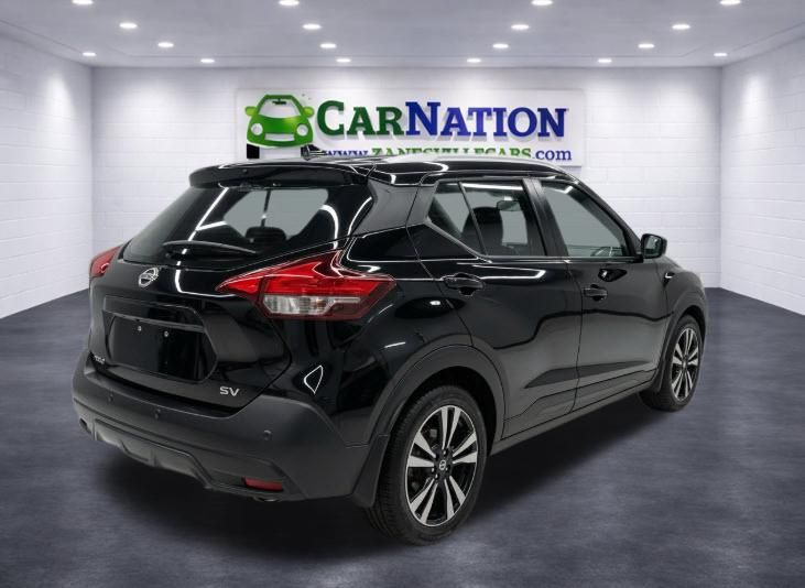 Photo 2 of 2020 Nissan Kicks SV