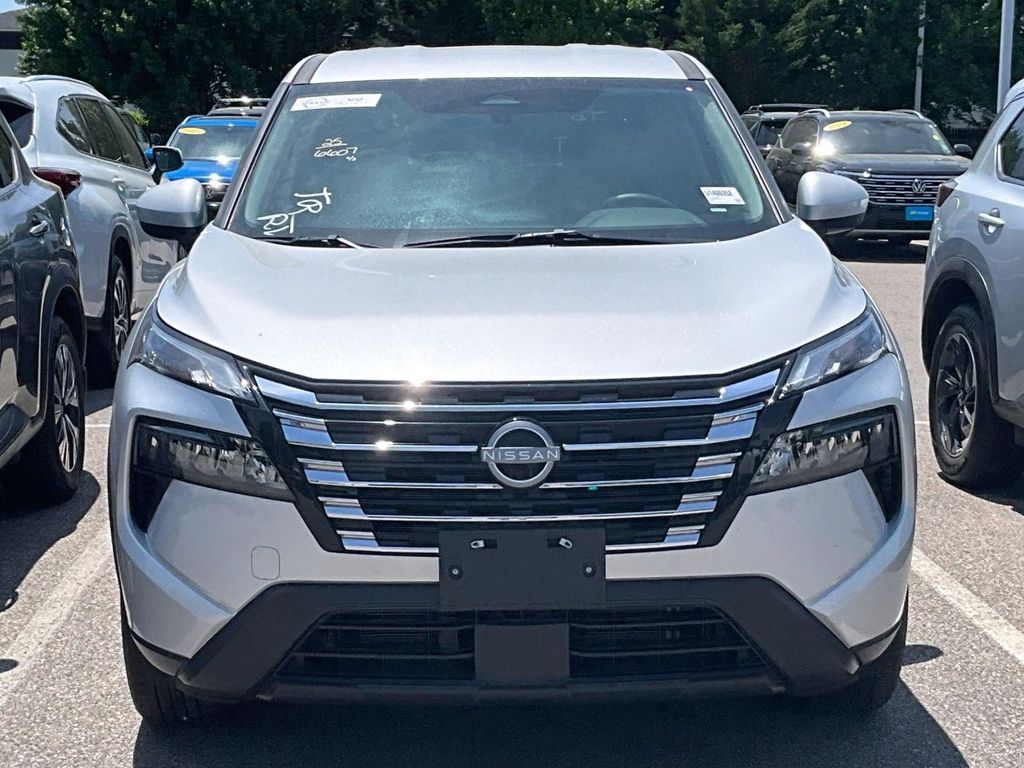 2025 Nissan Rogue — photo 2