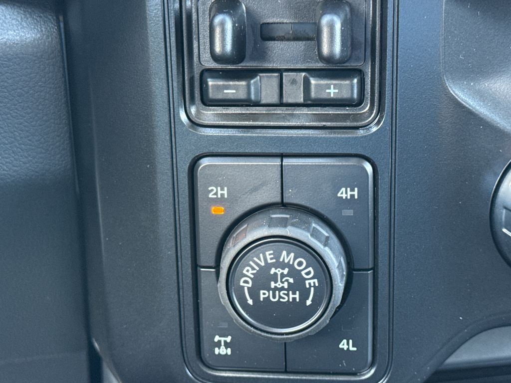 New 2026 Gray Ford Lariat image 36