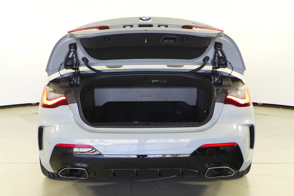 Thumbnail: 2023 BMW 4 Series - 10