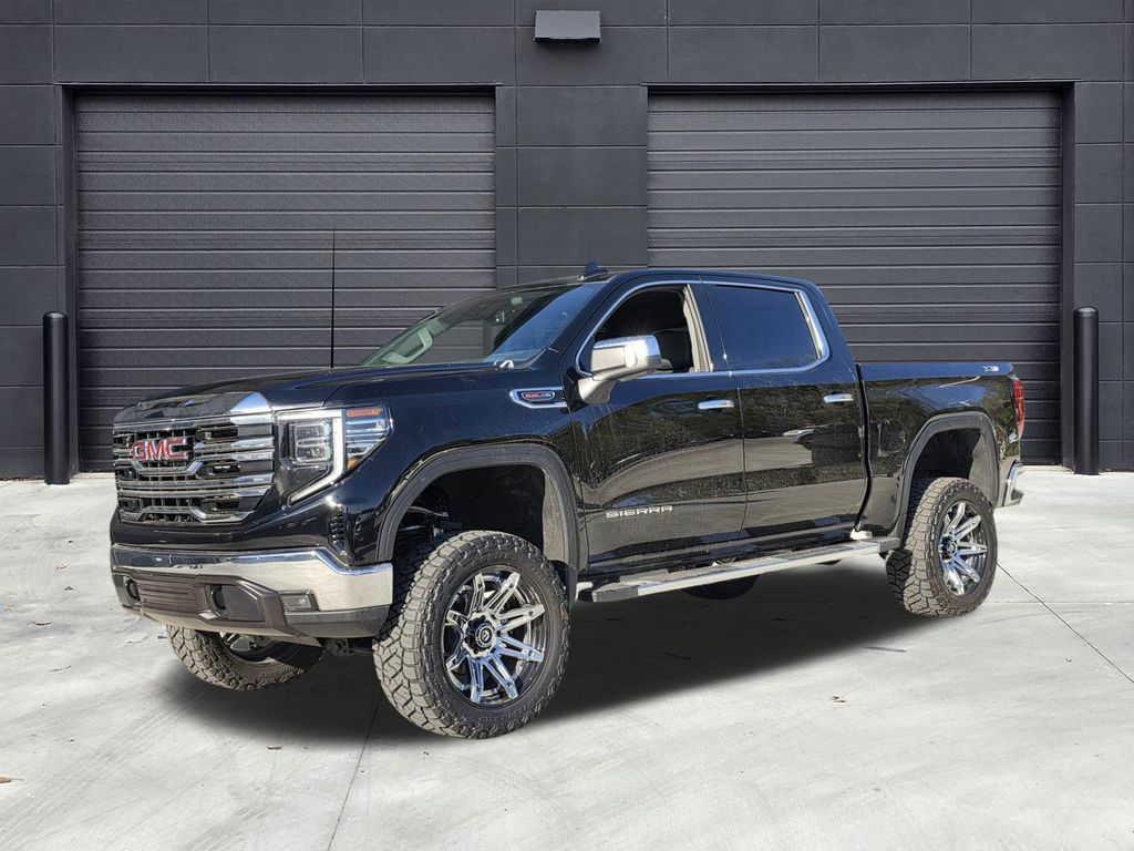 2025 GMC Sierra 1500 SLT Crew Cab 4WD