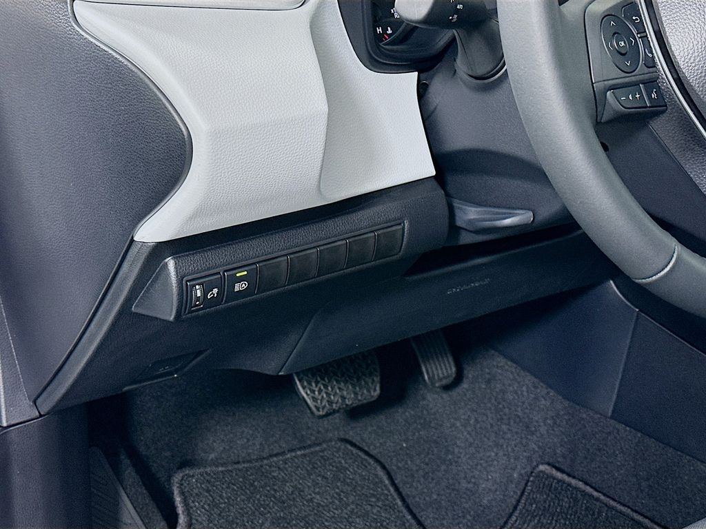 Thumbnail: 2025 Toyota Corolla - 10