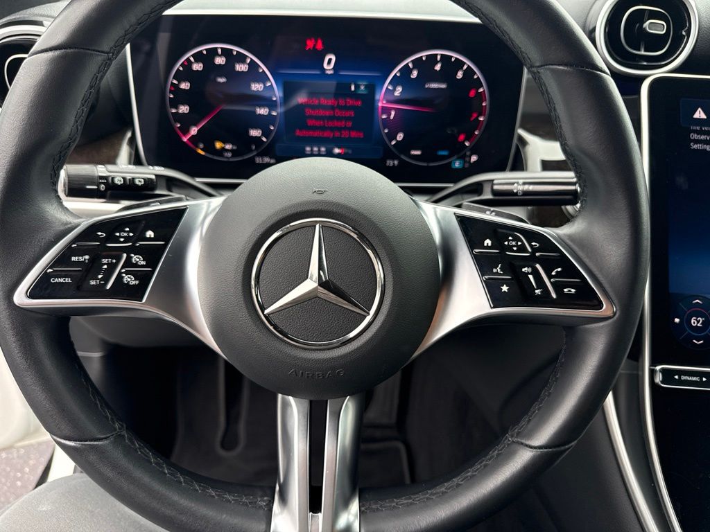 Thumbnail: 2025 Mercedes-Benz GLC - 28