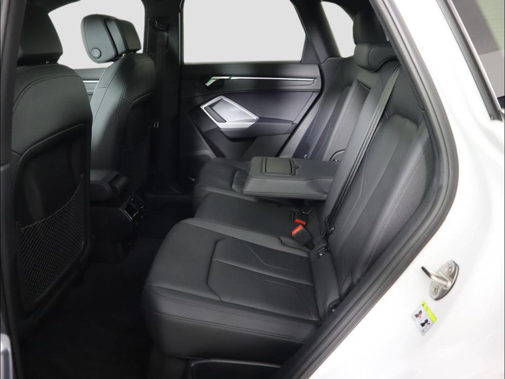 Thumbnail: 2023 Audi Q3 - 20