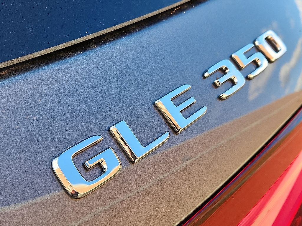 Thumbnail: 2026 Mercedes-Benz GLE - 16