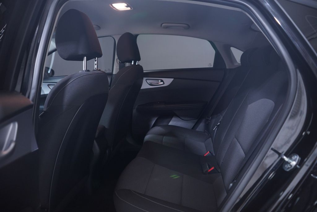 Thumbnail: 2024 Kia Forte - 9