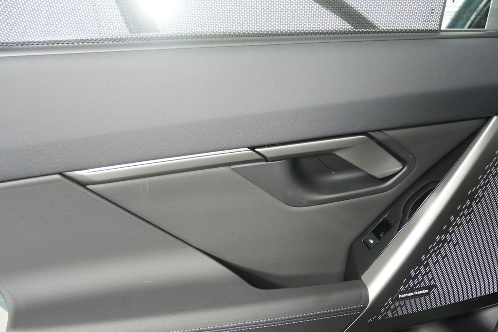 Thumbnail: 2026 BMW 5 Series - 13