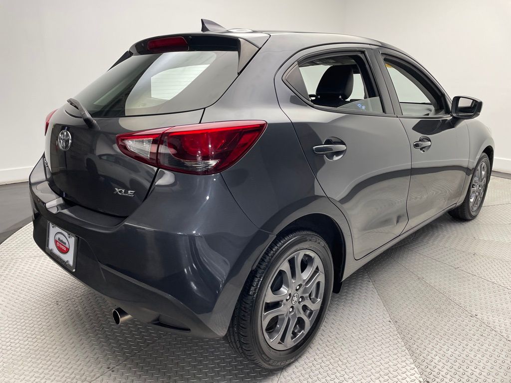 2020 Toyota Yaris XLE 5