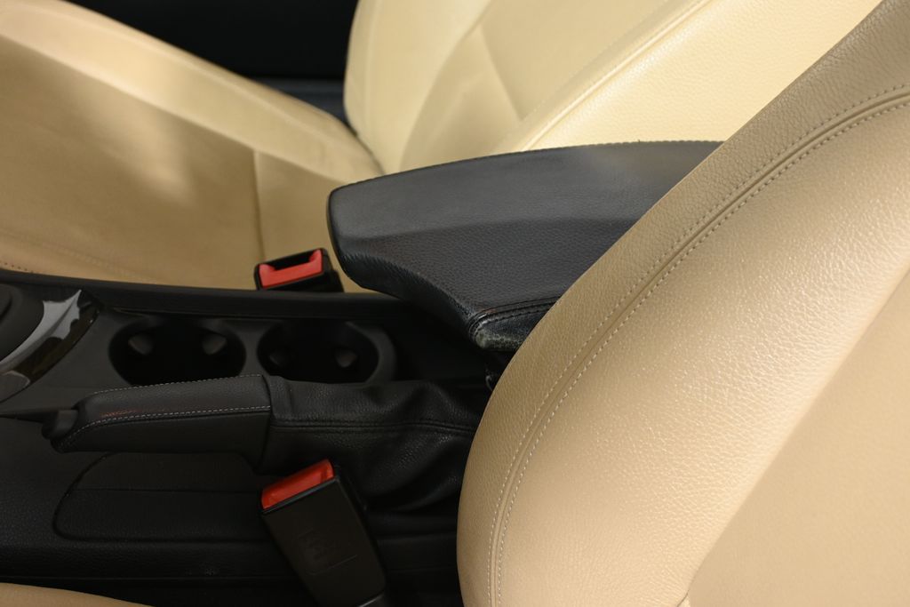 Thumbnail: 2013 BMW 1 Series - 31