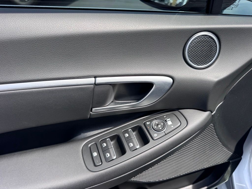 HyundaiSonata Hybrid22