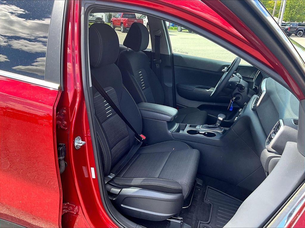 2020 Kia Sportage — photo 11