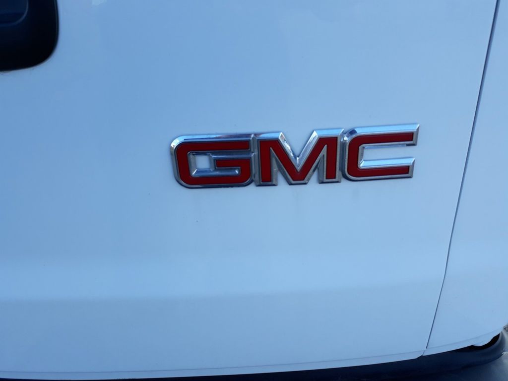 2022 GMC Savana 2500 Work Van 35