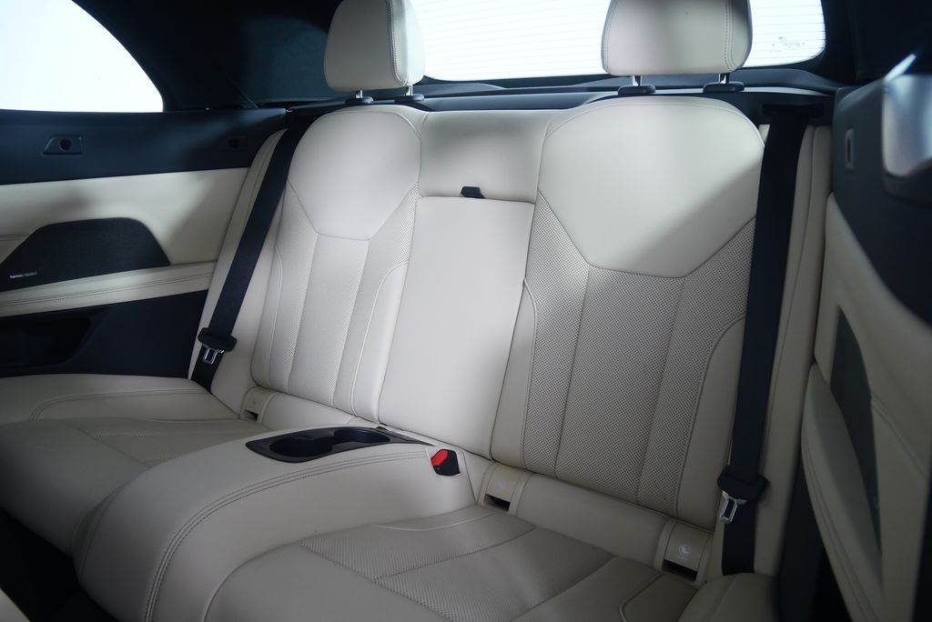 Thumbnail: 2025 BMW 4 Series - 14