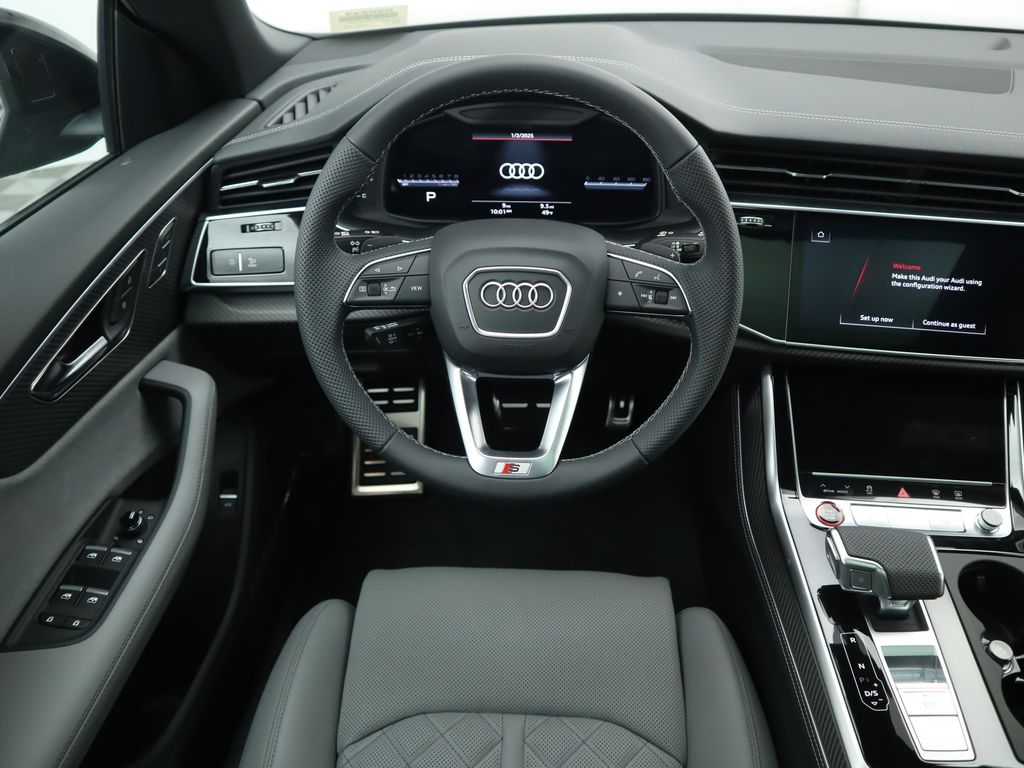 2025 Audi SQ8  11