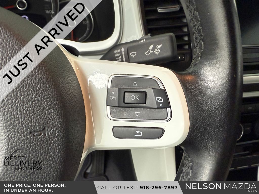 Used 2019 White Volkswagen 2.0T SE image 26