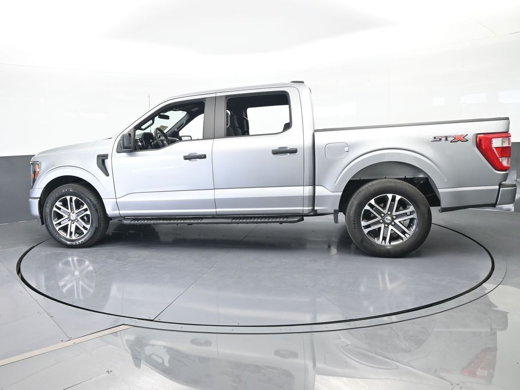 Used 2023 Iconic Silver Metallic Ford XL image 3