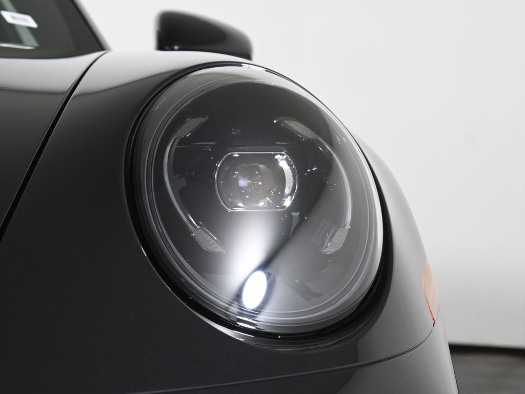 Thumbnail: 2026 Porsche 911 - 11