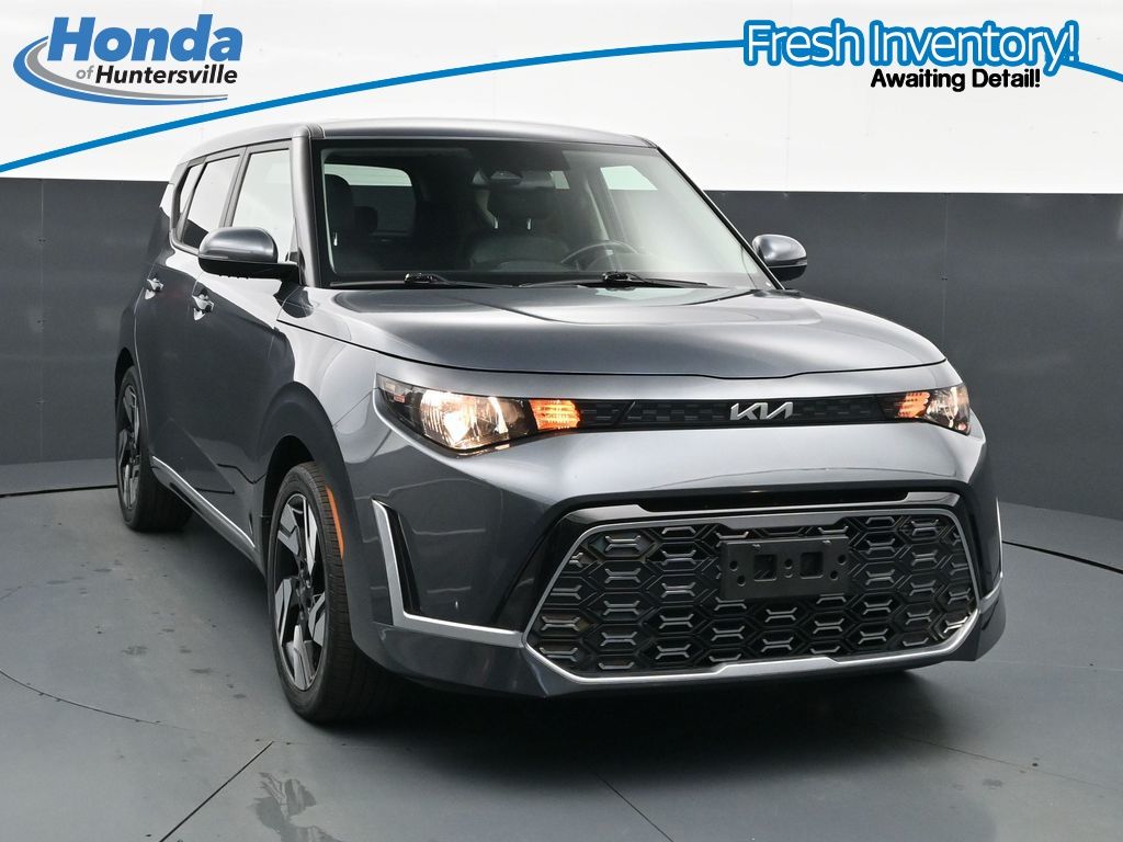  2023 Kia Soul GT-Line FWD   