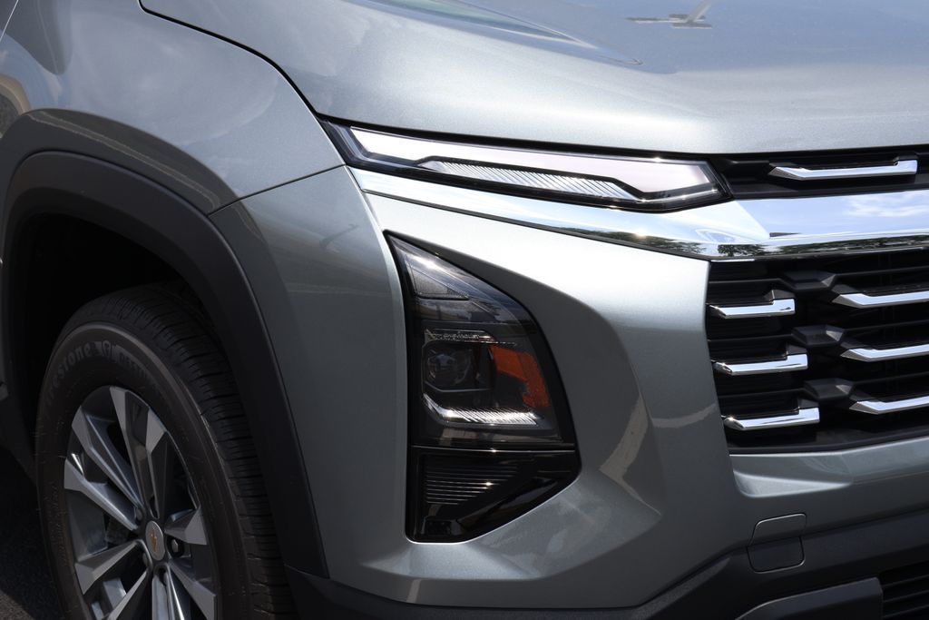 Thumbnail: 2027 Chevrolet Equinox - 3