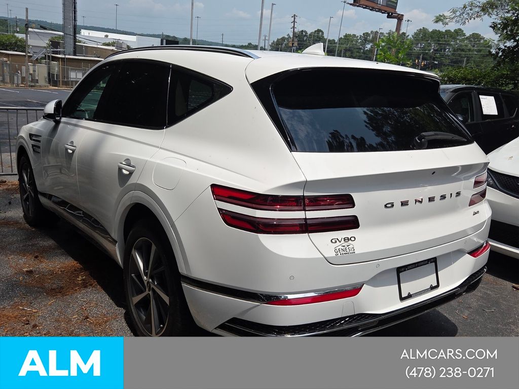 Used 2025 White Genesis 2.5T Advanced image 6